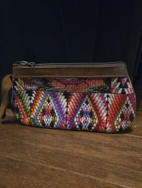 Nena & Co. Embroidered Multicolor Geometric Wristlet